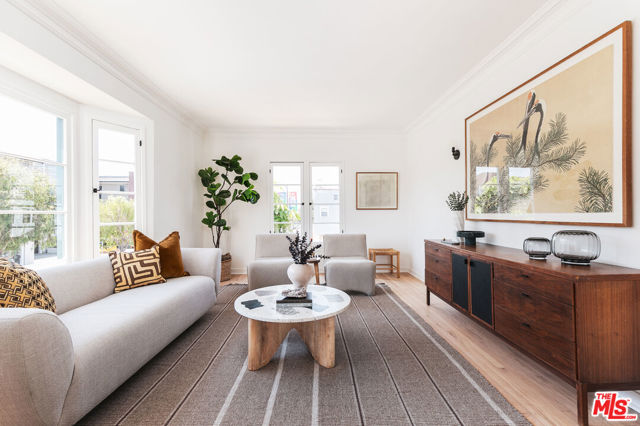 515 Rose Avenue photo 4
