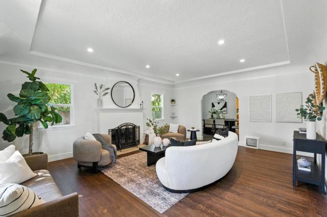 1165 Clinton Street, Redwood City CA: https://media.crmls.org/mediaz/73169e73-9cb5-4078-8202-f65383463a92.jpg