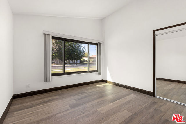 9724 Bothwell Road, Northridge CA: https://media.crmls.org/mediaz/7316c494-fadb-4a15-9d1a-5fd76d46730d.jpg