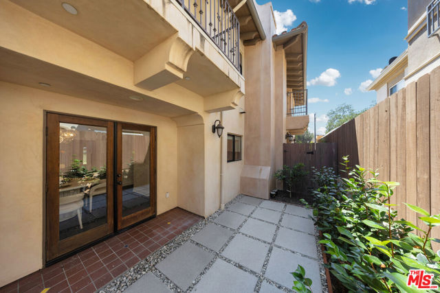 2449 Oswego Street, Pasadena CA: https://media.crmls.org/mediaz/7316d51b-8f7c-4368-9086-78d15280aad2.jpg