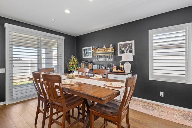 28382 Hopscotch dr,  CA: https://media.crmls.org/mediaz/73182256-c783-4ef6-a1b6-95c994df001d.jpg