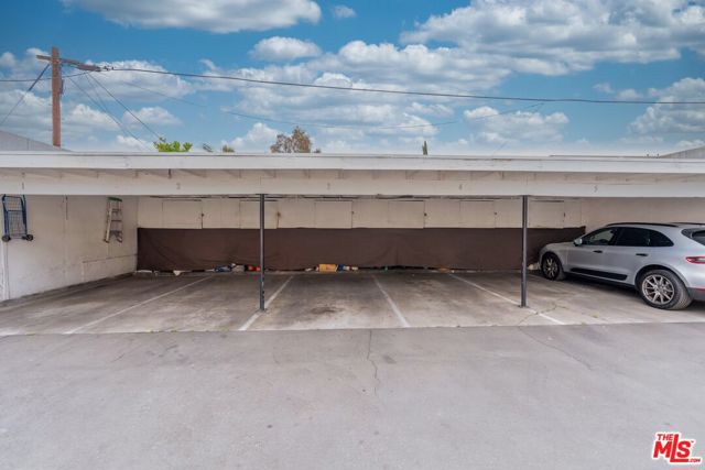 6934 Hinds Avenue, North Hollywood CA: https://media.crmls.org/mediaz/73187ab3-e7a4-431c-af69-b0cdc969ddbb.jpg