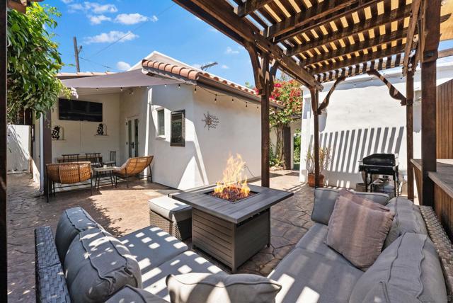 4510 Marlborough Dr, San Diego CA: https://media.crmls.org/mediaz/7318ade5-b361-4e0a-8715-782a9dc66e2d.jpg