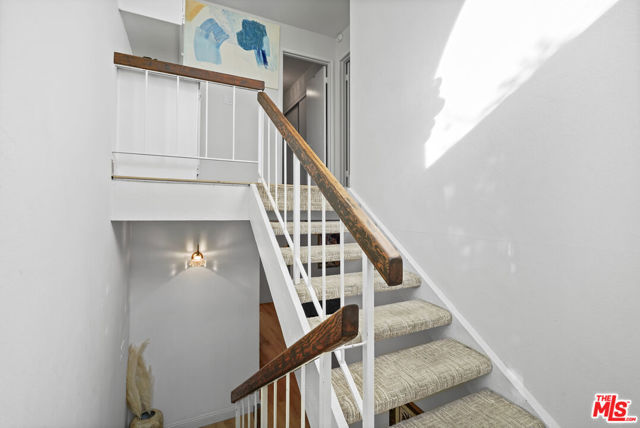 5245 Coldwater Canyon Avenue, Sherman Oaks CA: https://media.crmls.org/mediaz/7318d591-e4ff-454d-bb75-80f4342433f9.jpg