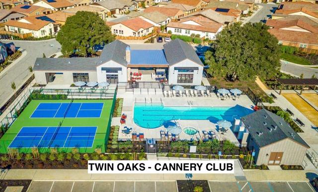 2140 White Oak Drive, Hollister CA: https://media.crmls.org/mediaz/731921e2-ebad-4d0f-8ec4-6cfab03346d4.jpg