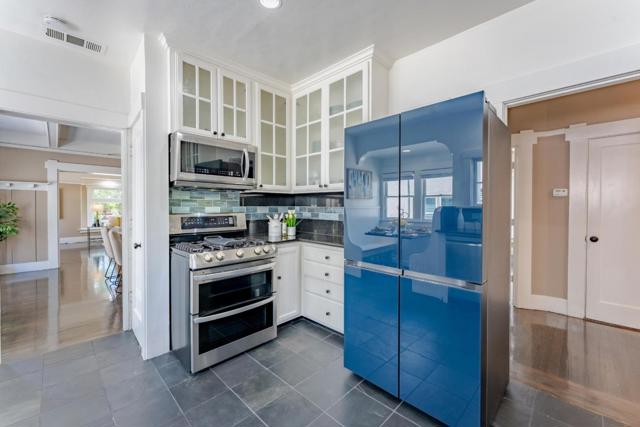 623 N 1st Street, San Jose CA: https://media.crmls.org/mediaz/7319b03b-b725-4671-9f26-8d58185e2156.jpg