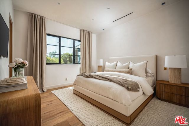 2775 Sycamore Canyon Road, Santa Barbara CA: https://media.crmls.org/mediaz/731a064d-5505-49fc-93b3-75210b91bfda.jpg