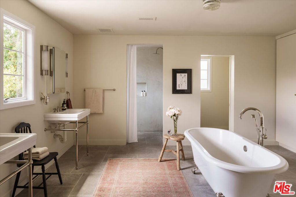MLS #26856593 image #24
