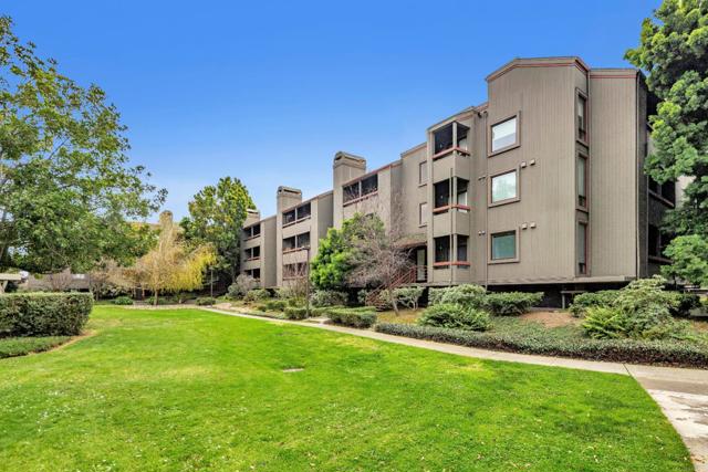 820 Sea Spray Lane, Foster City CA: https://media.crmls.org/mediaz/731bf869-e100-4c7b-a012-e72e9fe8d927.jpg