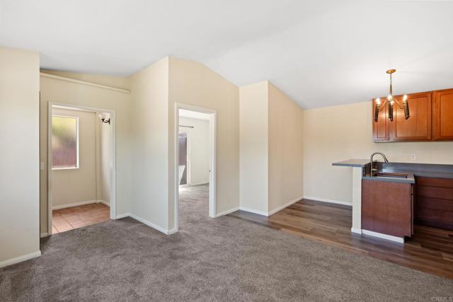 1565 Chestnut Avenue, Carlsbad CA: https://media.crmls.org/mediaz/731c47fd-186d-44f0-9b83-e9f218ecec46.jpg