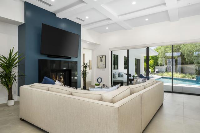 74846 Fox Hills Court, Palm Desert CA: https://media.crmls.org/mediaz/731c77f4-df3f-41d3-b239-007b3645fcde.jpg