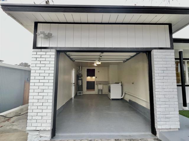2847 Avon, Concord CA: https://media.crmls.org/mediaz/731d3cd9-92f7-46db-857f-48fcaeb34c68.jpg