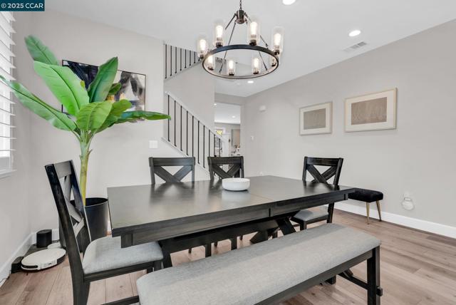 499 Yarrow Dr, Fairfield CA: https://media.crmls.org/mediaz/731e5203-a238-4019-adfa-05cc1af24879.jpg