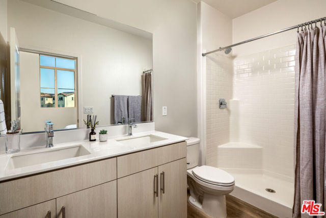 1483 W Vista Way, San Pedro CA: https://media.crmls.org/mediaz/731e9f49-6c21-4045-a66d-ac61dc6a997a.jpg
