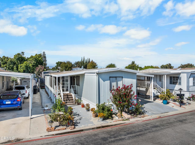 Detail Gallery Image 2 of 18 For 60 via Sintra #60,  Camarillo,  CA 93012 - 3 Beds | 2 Baths