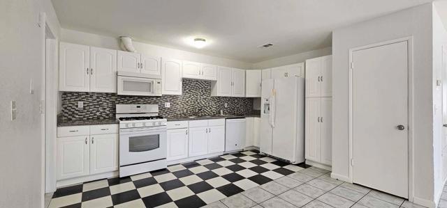 68780 Arrowhead Road, Cathedral City CA: https://media.crmls.org/mediaz/731f9cae-c492-4b9b-8f3b-7c87ee86c03f.jpg