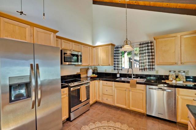851 Burns Avenue, Aptos CA: https://media.crmls.org/mediaz/731fa482-aa48-4f16-94e4-41ff9e3b184e.jpg