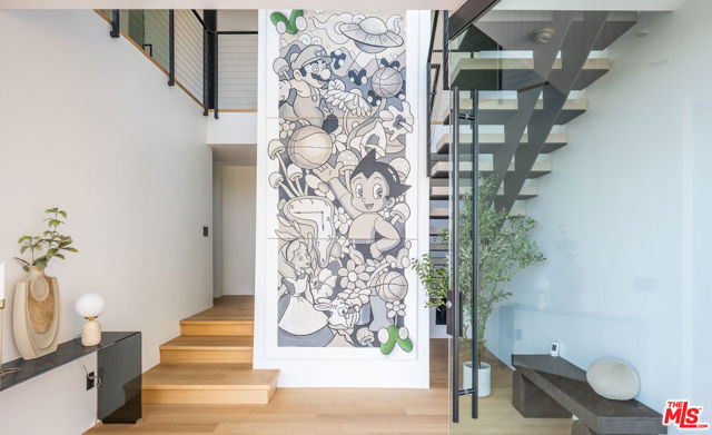 9277 Thrush Way, Los Angeles CA: https://media.crmls.org/mediaz/731fd6c4-aac8-4417-9fdf-b4fbdae82d3b.jpg