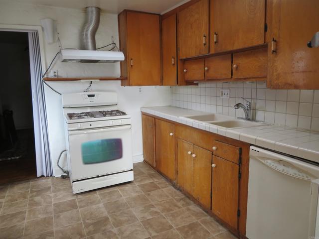 Detail Gallery Image 18 of 62 For 3206 Alta Dr, National City,  CA 91950 - 3 Beds | 2 Baths