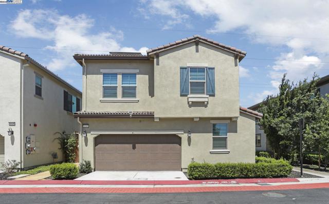 1205 S Ross Ct, Mountain House CA: https://media.crmls.org/mediaz/732042ca-d076-4db9-99fc-c61e873c1378.jpg