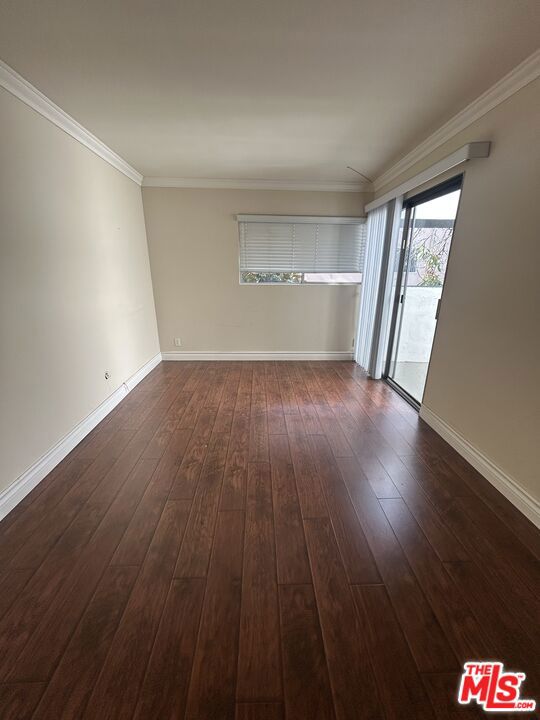 5142 Zelzah Avenue, Encino CA: https://media.crmls.org/mediaz/732050c1-1719-4a13-a0c4-aabf2fa449d0.jpg