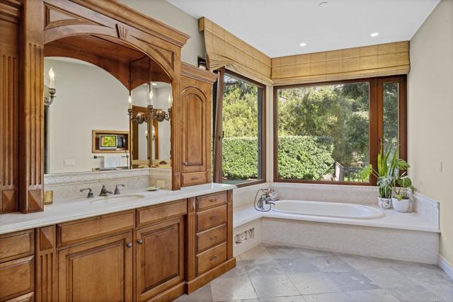 Detail Gallery Image 40 of 68 For 271 Ocean View Ave, Del Mar,  CA 92014 - 4 Beds | 4/1 Baths