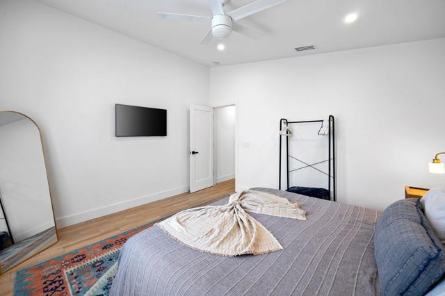 51605 Avenida Carranza, La Quinta CA: https://media.crmls.org/mediaz/73215e2a-179e-4539-a2f2-40aebdc4d407.jpg