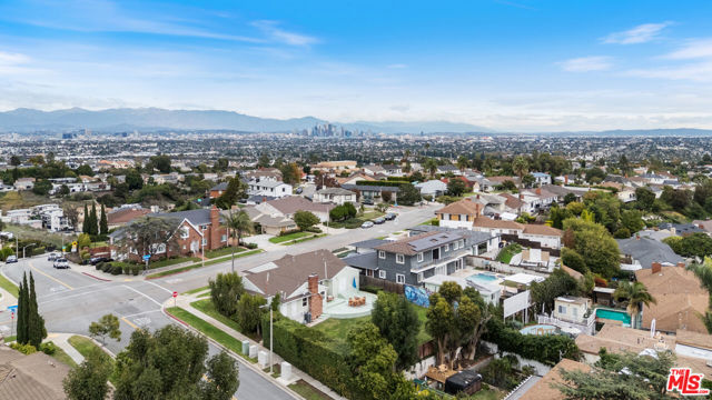 4180 Mount Vernon Drive, View Park CA: https://media.crmls.org/mediaz/732174d4-994d-42c8-9d86-bc7c517eb55a.jpg