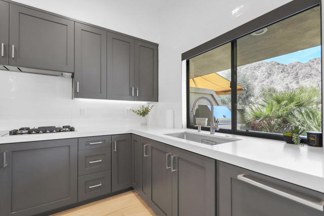79754 Arnold Palmer, La Quinta CA: https://media.crmls.org/mediaz/7321b764-c5e9-45b5-ae59-a4171f12537f.jpg