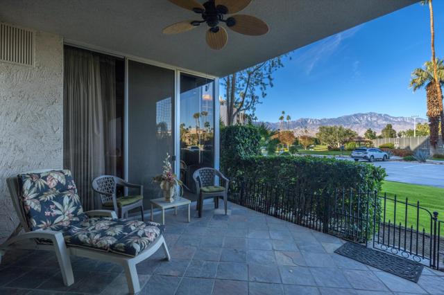 900 Island Drive, Rancho Mirage CA: https://media.crmls.org/mediaz/7321c8d7-7137-4488-8f88-d223ce3181d4.jpg