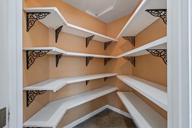 961 Alder Street, Hollister CA: https://media.crmls.org/mediaz/73233331-c6a2-4461-b1e9-1a7cf9f94db9.jpg