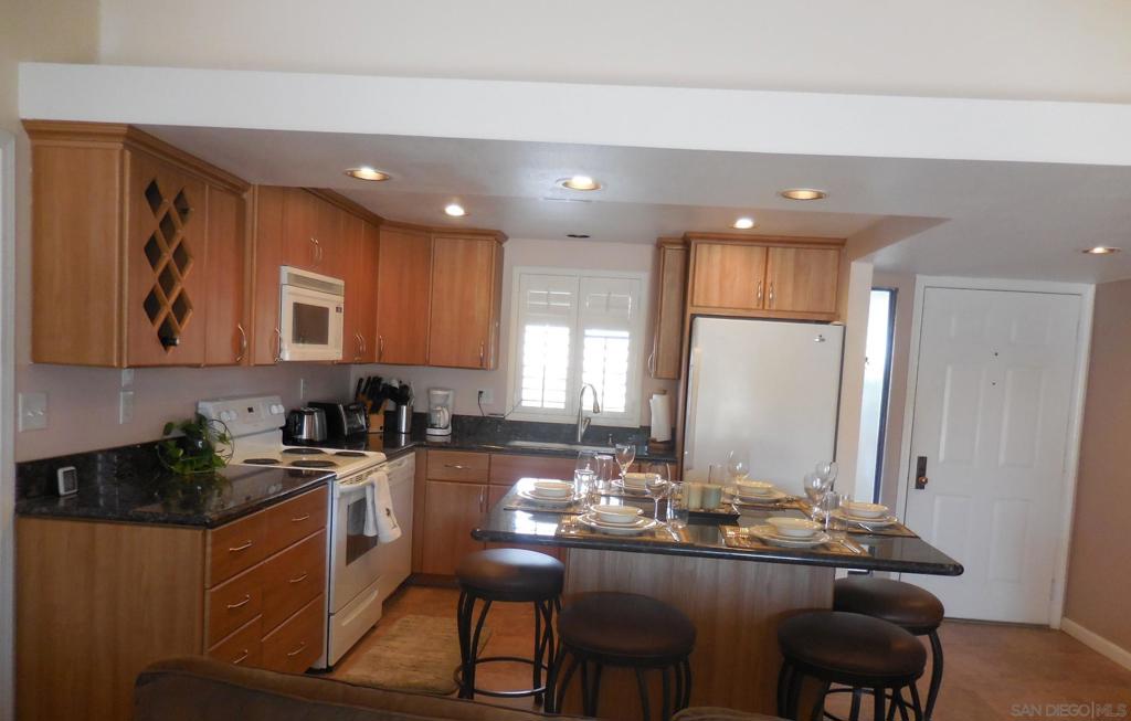 MLS #250043751SD image #9