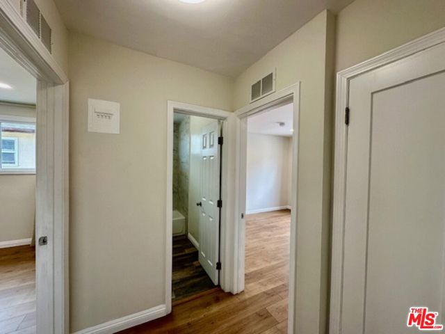 1114 S Sherbourne Drive, Los Angeles CA: https://media.crmls.org/mediaz/73245ef0-fa21-487f-8835-4bc5513cf81c.jpg