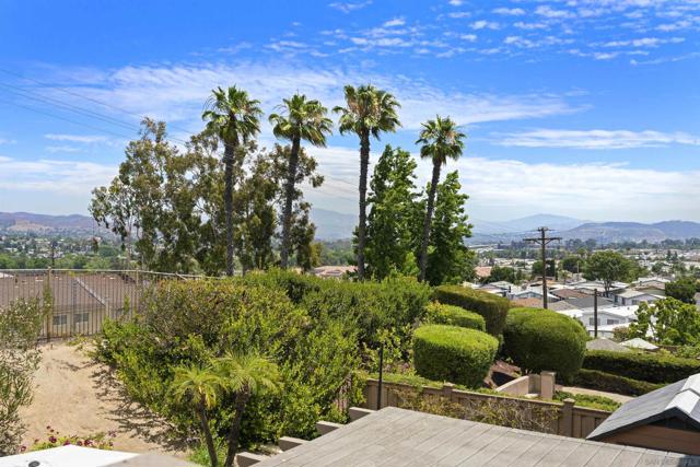 7787 Britt Pl, Santee CA: https://media.crmls.org/mediaz/7324702e-bdf5-4bb4-84df-70a9e17434a4.jpg