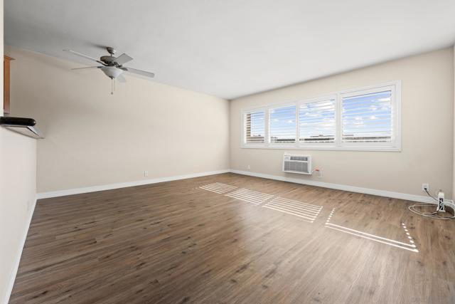 Image 10 of 20 For 6120 Decena Dr  207