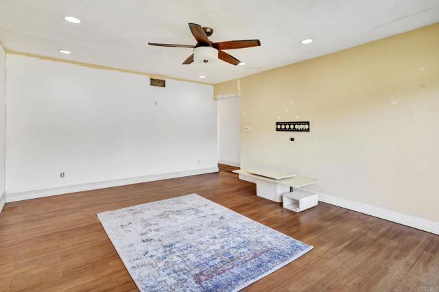 5424 PRINCESS VIEW PL, San Diego CA: https://media.crmls.org/mediaz/73251fdb-1a5a-4c22-8fb2-382b2877c0c8.jpg