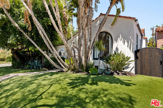 6241 5th Street, Los Angeles, California 90048, 3 Bedrooms Bedrooms, ,2 BathroomsBathrooms,Single Family Residence,For Sale,5th,24387436