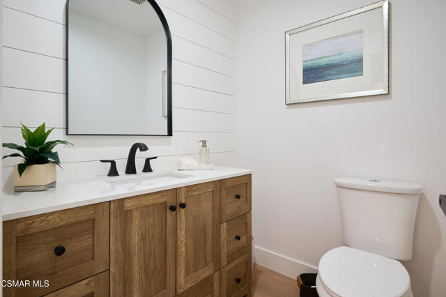 574 Nicole Drive, Newbury Park CA: https://media.crmls.org/mediaz/7325d80d-b06d-47fb-be82-62e643187baa.jpg