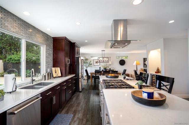 13349 Portofino Dr, Del Mar CA: https://media.crmls.org/mediaz/732616bf-b30e-4db5-9963-9bdb87f49137.jpg