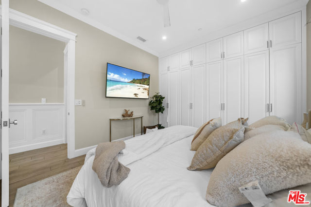 12345 Huston Street, Valley Village CA: https://media.crmls.org/mediaz/732638a9-6cfd-417a-9b4b-2c12a8b73029.jpg