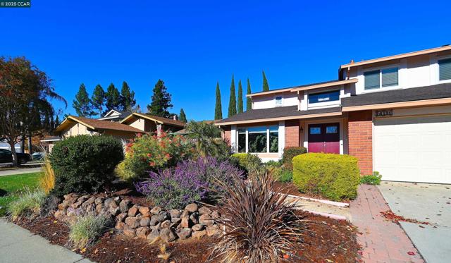 5091 Saint Celestine Ct, Concord CA: https://media.crmls.org/mediaz/73265939-e838-43e2-af47-3ce0946f8306.jpg