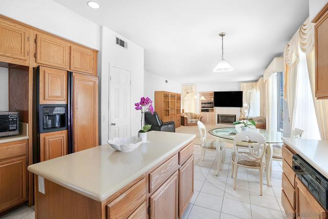 778 Avenida De La Barca, Chula Vista CA: https://media.crmls.org/mediaz/7326bf3f-ac3b-4752-abb7-07c08433fb28.jpg