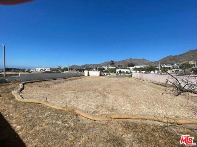 3834 Surfwood Road photo 4