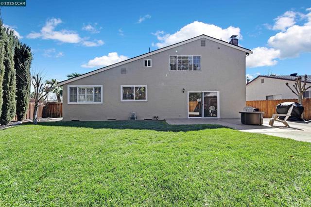 3641 Shenandoah Ct, Pleasanton CA: https://media.crmls.org/mediaz/7327087a-7a8f-45c8-b08e-323a40dc9635.jpg