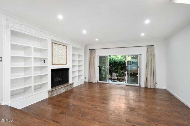 1850 Midvale Avenue, Los Angeles CA: https://media.crmls.org/mediaz/73277711-332a-40fe-8da9-435578c761e8.jpg