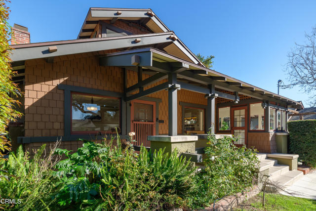 Detail Gallery Image 5 of 76 For 1046 N Michigan Ave, Pasadena,  CA 91104 - 3 Beds | 2 Baths