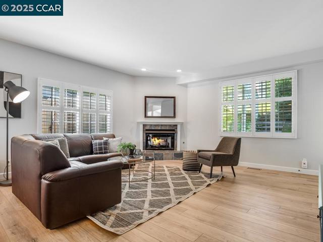 4430 Canyon Way, Martinez CA: https://media.crmls.org/mediaz/73280003-3911-4025-b86c-52b09b42eb36.jpg