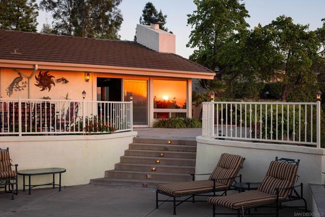 13671 Orchard Gate Rd, Poway CA: https://media.crmls.org/mediaz/73289991-05e1-481c-b034-32295ec01b59.jpg