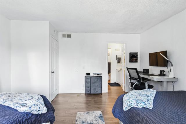 5350 Baltimore Drive, La Mesa CA: https://media.crmls.org/mediaz/732960a4-117e-4bfa-899a-73c205e0ace7.jpg