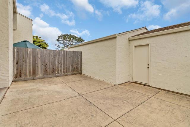 3137 Seacrest Avenue, Marina CA: https://media.crmls.org/mediaz/73298f33-24c8-462b-9c22-1a54298c6579.jpg